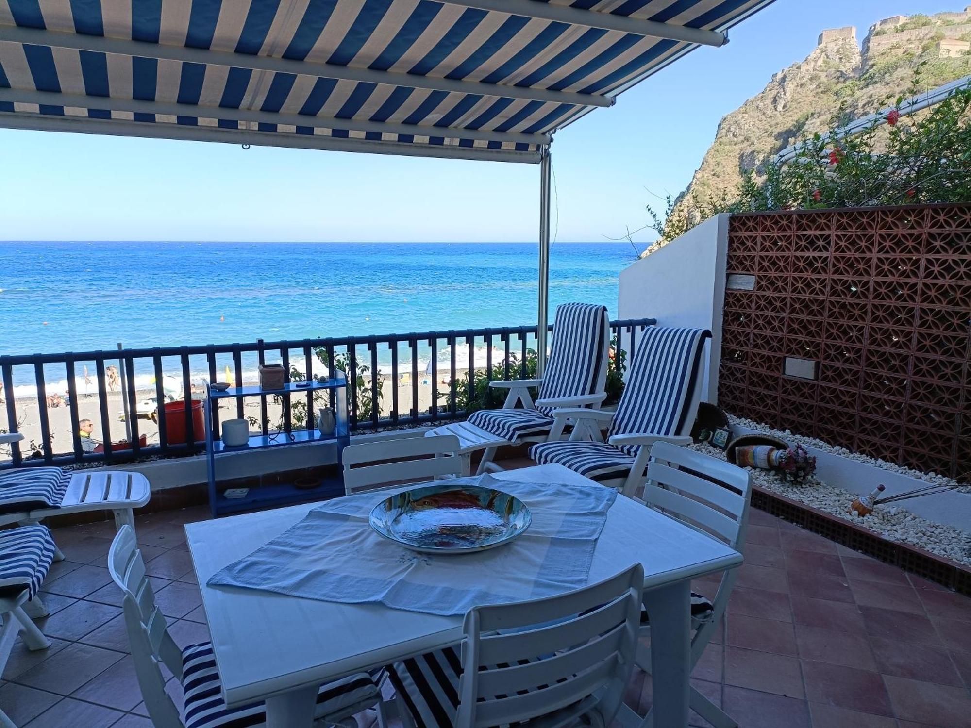 Casa Vacanze Margarita SantʼAlessio Siculo Exterior foto