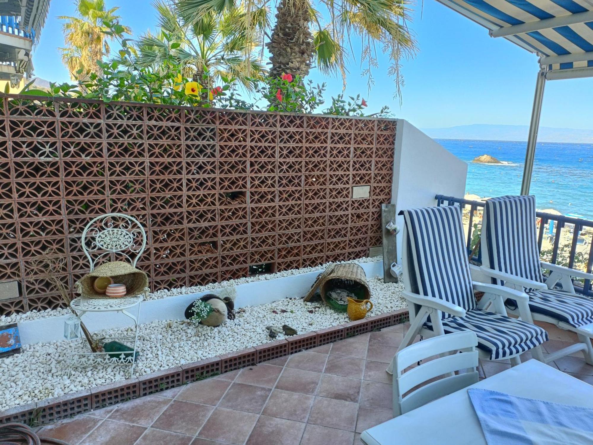 Casa Vacanze Margarita SantʼAlessio Siculo Exterior foto